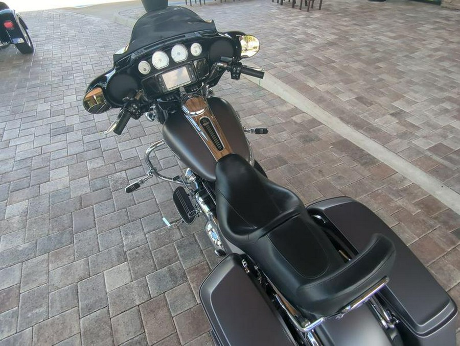 2017 Harley-Davidson® FLHXS - Street Glide® Special