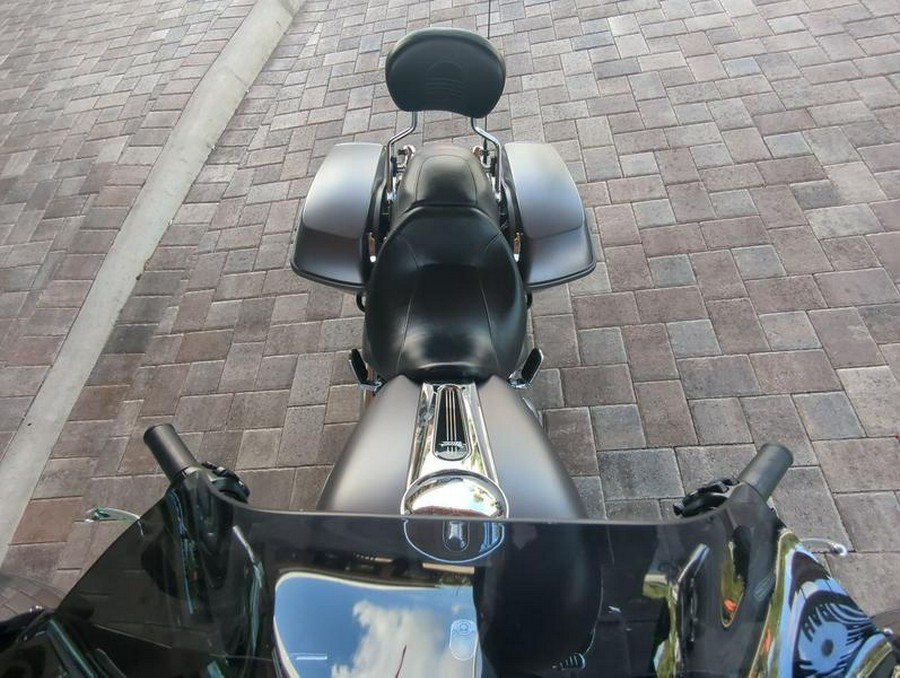 2017 Harley-Davidson® FLHXS - Street Glide® Special