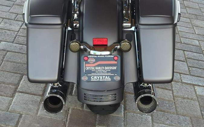 2017 Harley-Davidson® FLHXS - Street Glide® Special