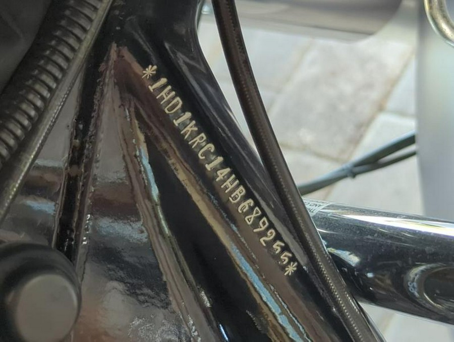 2017 Harley-Davidson® FLHXS - Street Glide® Special