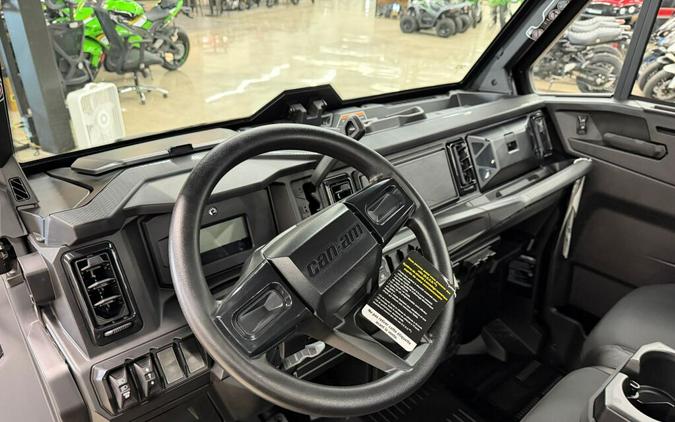 2026 Can-Am Defender XT CAB HD11