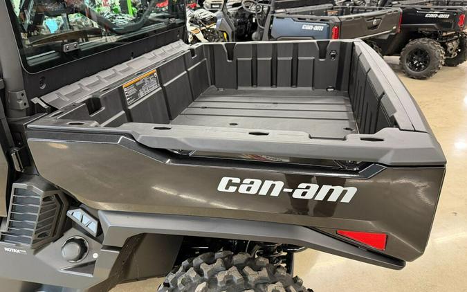2026 Can-Am Defender XT CAB HD11
