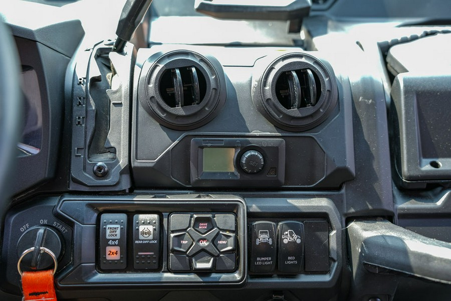 2025 Can-Am® Defender Limited HD10 Desert Tan & Stealth Black
