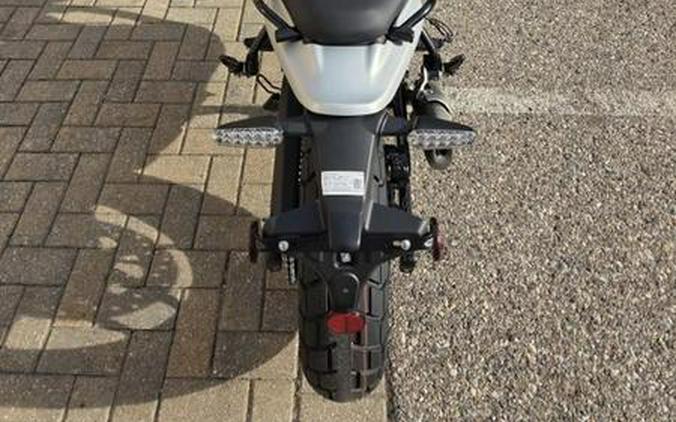 2026 Royal Enfield Guerrilla 450 Smoke Silver