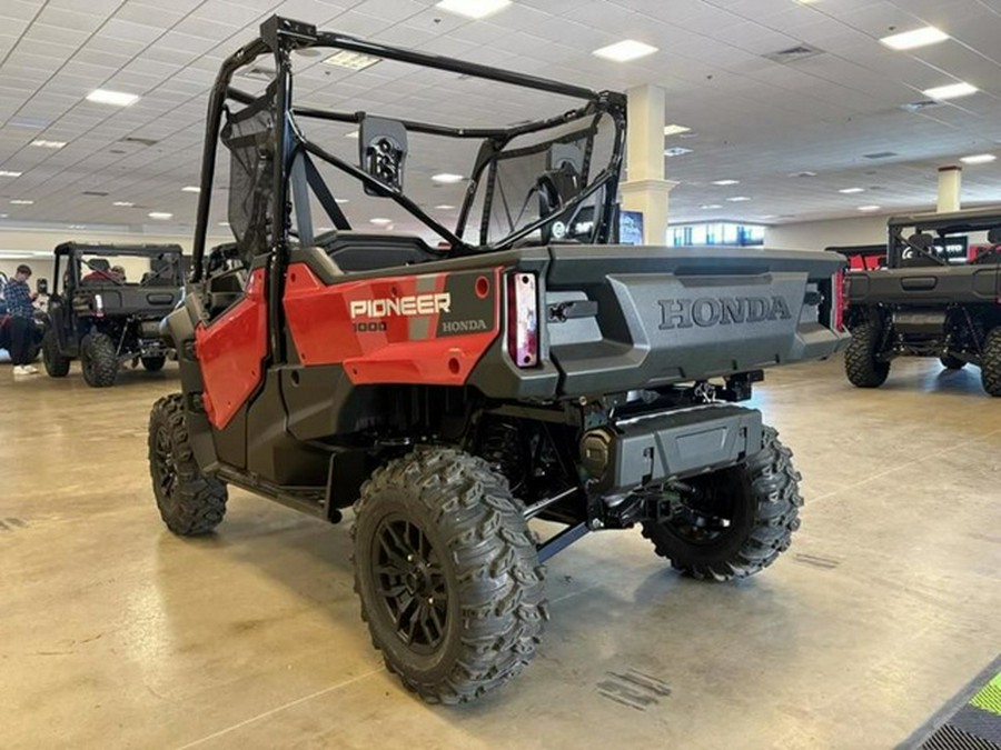 2025 Honda Pioneer 1000 Deluxe