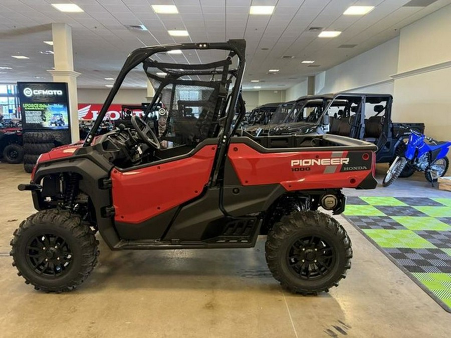 2025 Honda Pioneer 1000 Deluxe