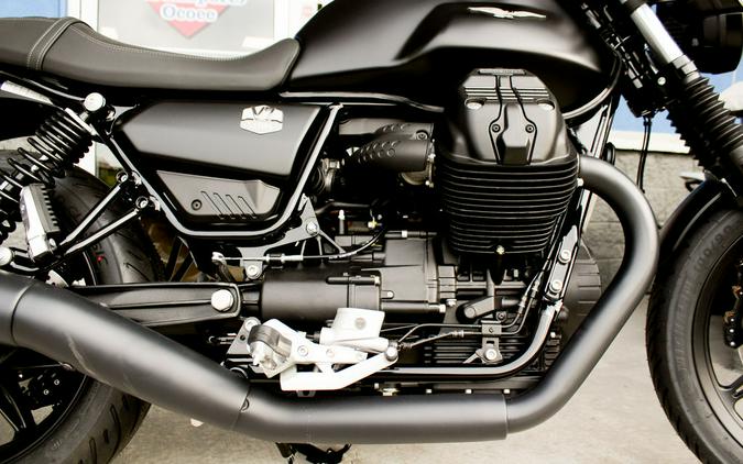 2023 Moto Guzzi V7 Stone