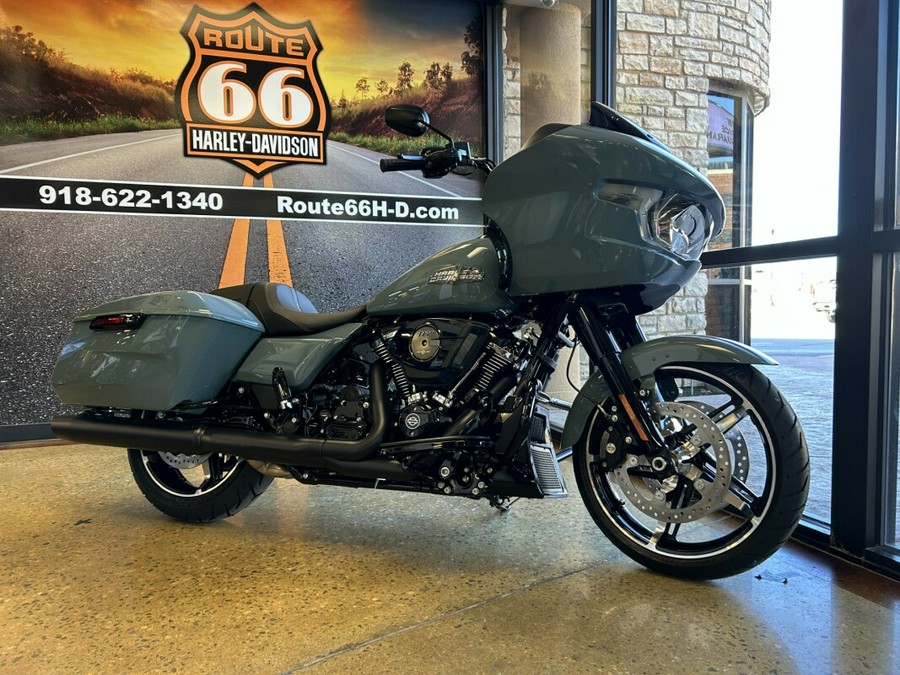 2024 Harley-Davidson Road Glide® Sharkskin Blue