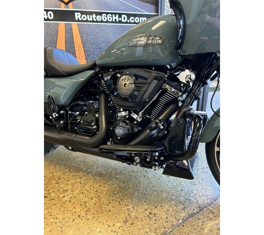 2024 Harley-Davidson Road Glide® Sharkskin Blue
