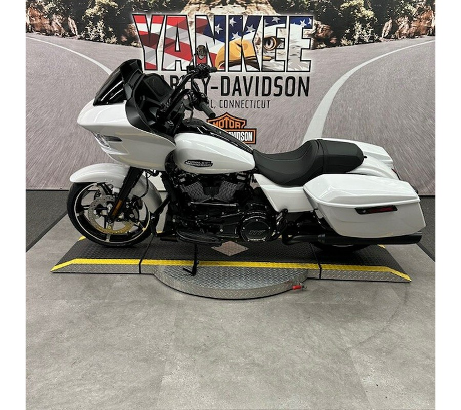 2024 FLTRX Road Glide®