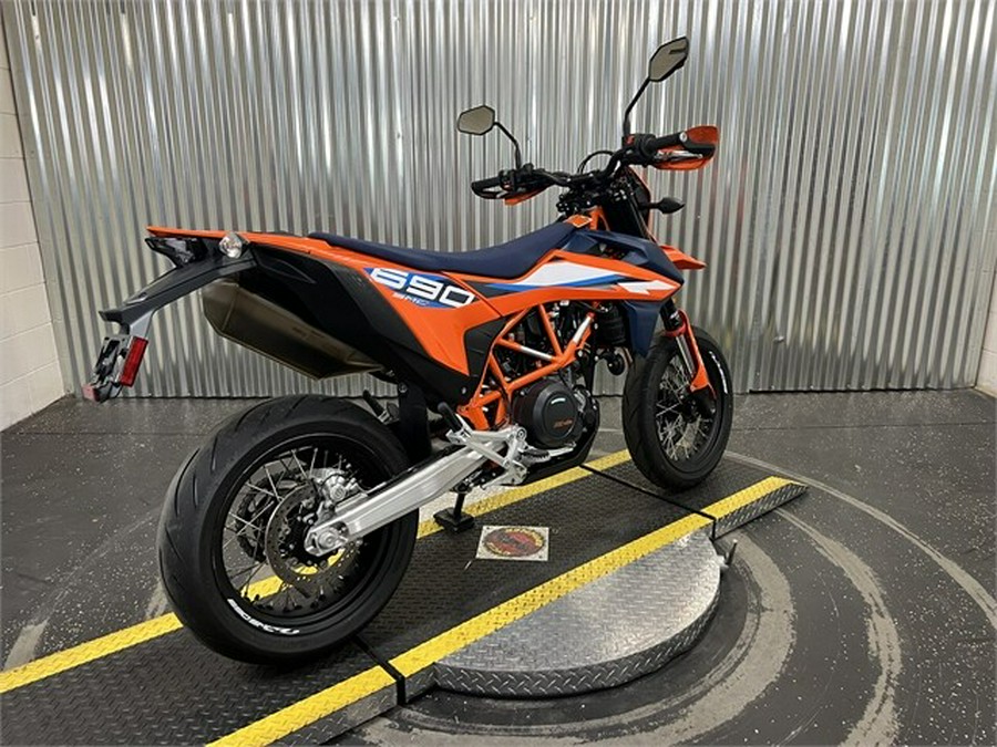 2024 KTM 690 SMC R