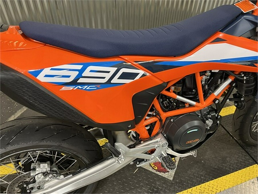 2024 KTM 690 SMC R
