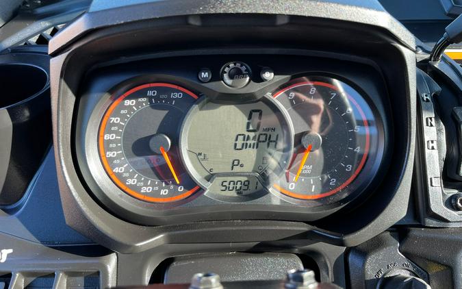 2019 Can-Am Defender XT CAB HD10