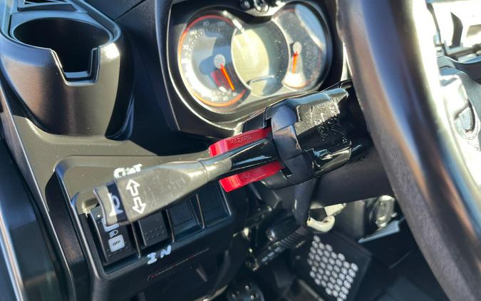 2019 Can-Am Defender XT CAB HD10