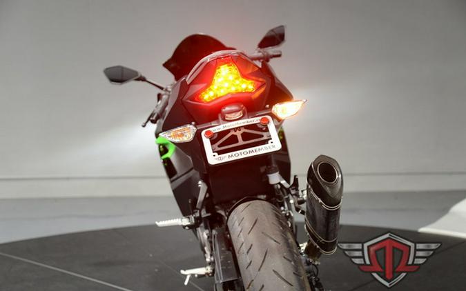 2023 Kawasaki Ninja 400 Matrix Camo Gray/Metallic Matte Carbon