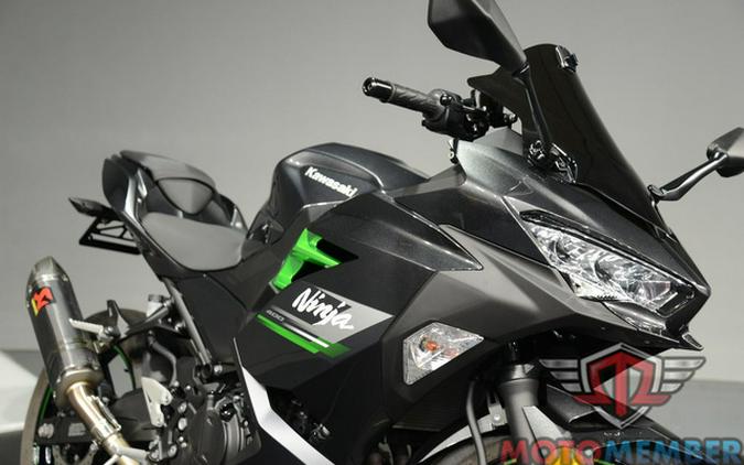 2023 Kawasaki Ninja 400 Matrix Camo Gray/Metallic Matte Carbon