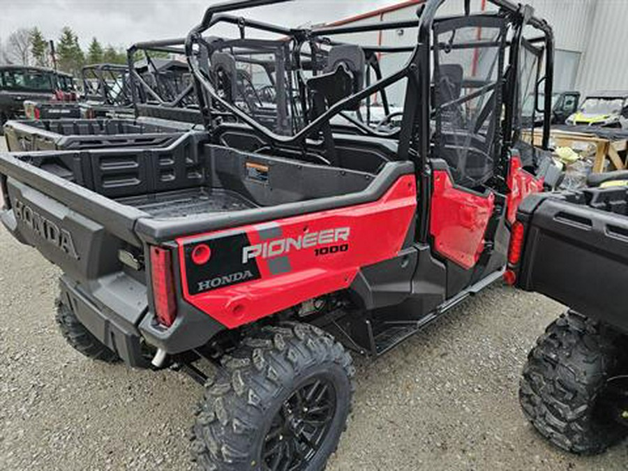 2024 Honda Pioneer 1000-6 Deluxe Crew