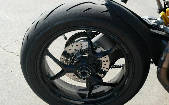 2021 DUCATI HYPERMOTARD 950