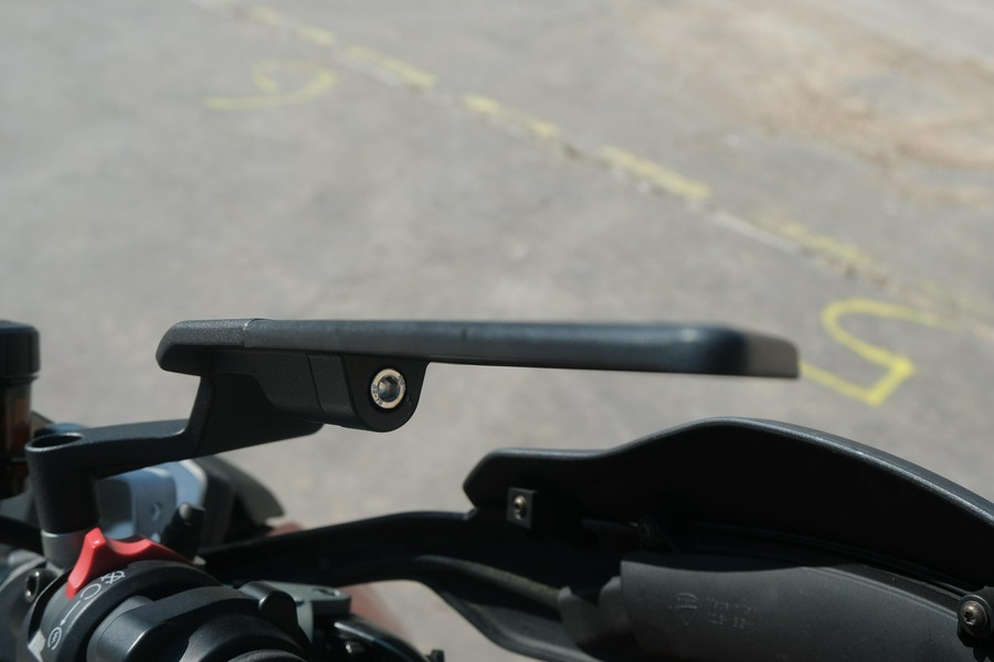 2021 DUCATI HYPERMOTARD 950