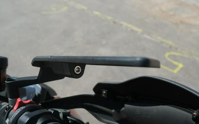 2021 DUCATI HYPERMOTARD 950