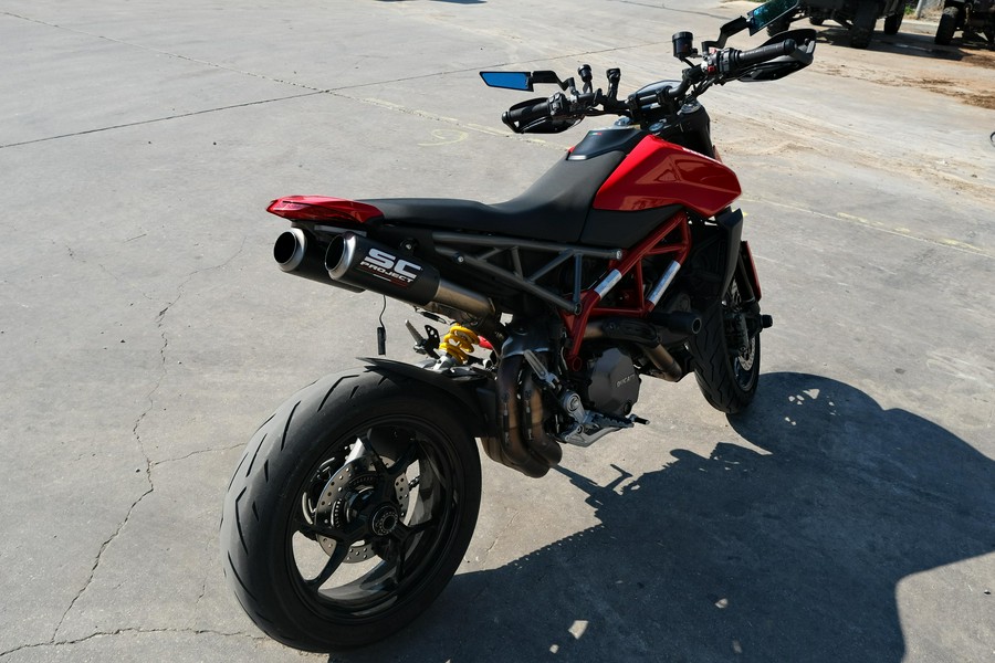 2021 DUCATI HYPERMOTARD 950