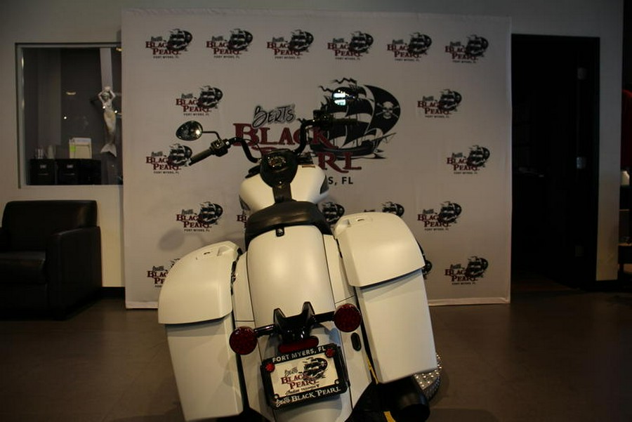 2026 Indian Motorcycle® SPRINGFIELD GHOST WHITE METALLIC