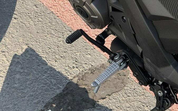 2025 Kawasaki Z125 PRO Cypher Camo Beige