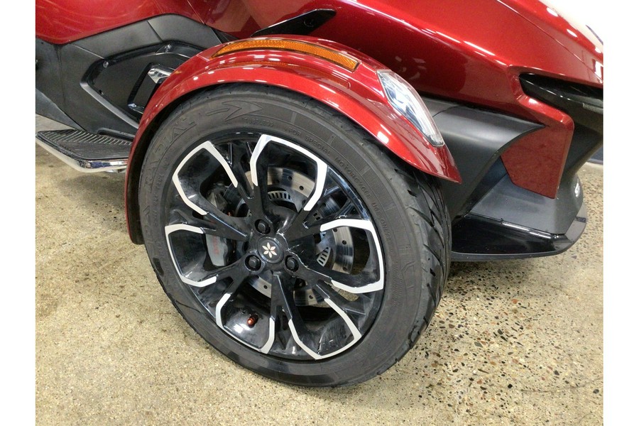 2021 Can-Am RT Limited (SE6)