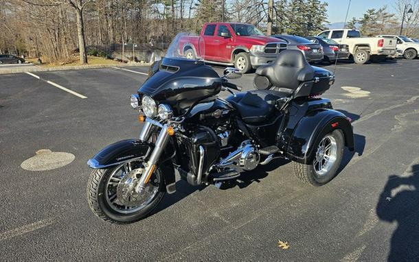 2024 Harley-Davidson FLHTCUTG - Tri Glide Ultra