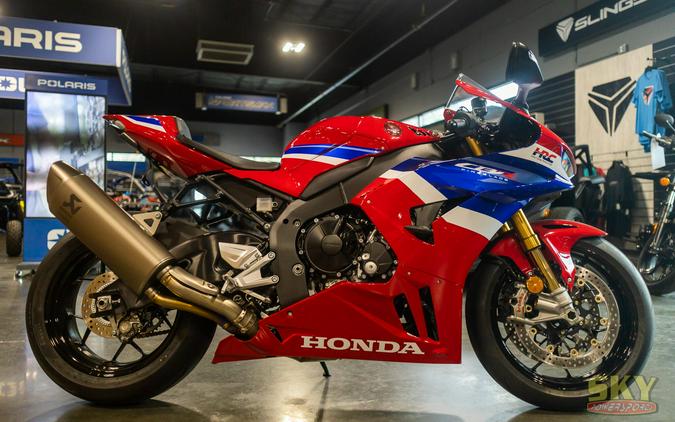 2025 Honda CBR1000RRR Fireblade SP
