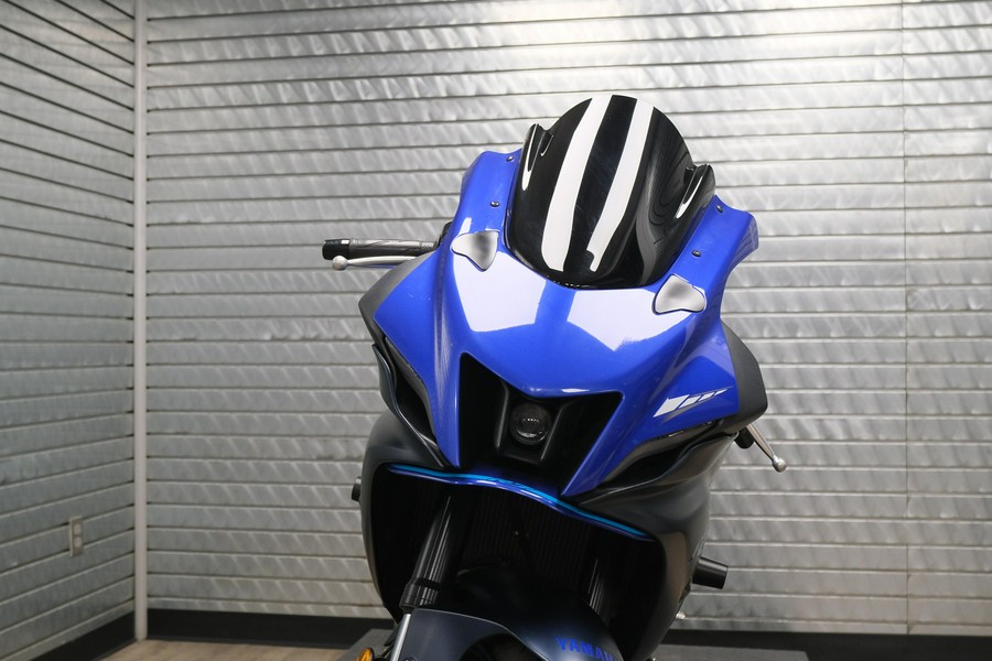 2022 YAMAHA YZF-R7