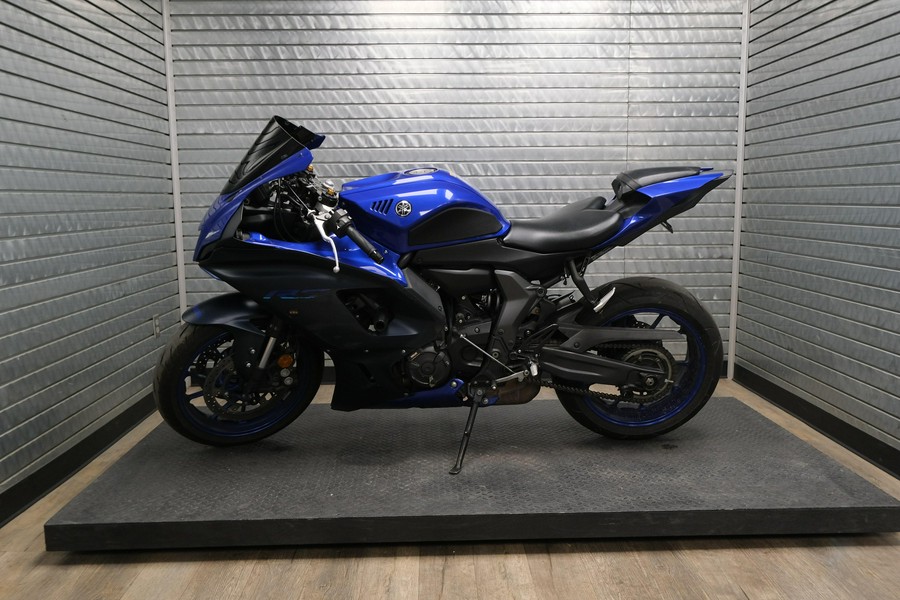 2022 YAMAHA YZF-R7