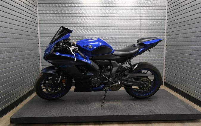 2022 YAMAHA YZF-R7