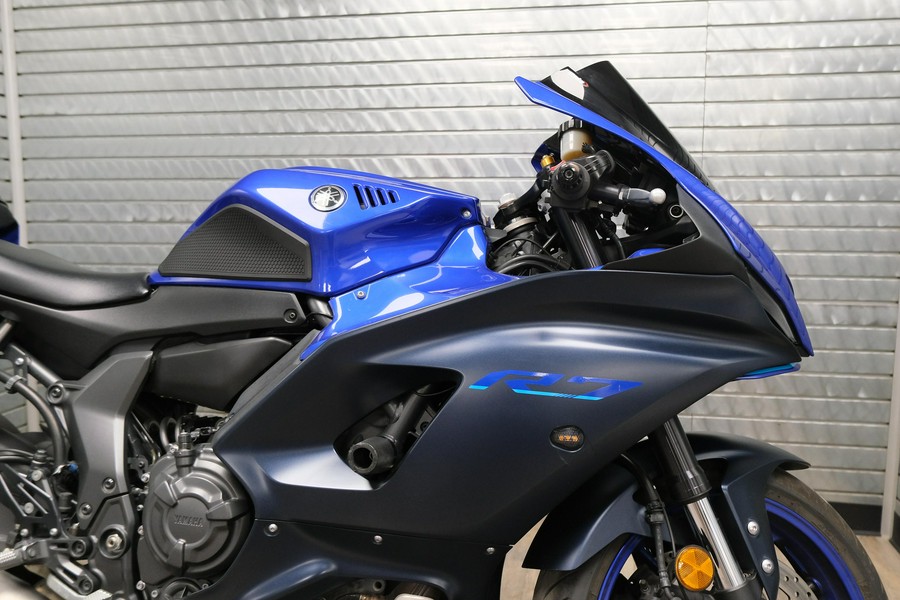 2022 YAMAHA YZF-R7