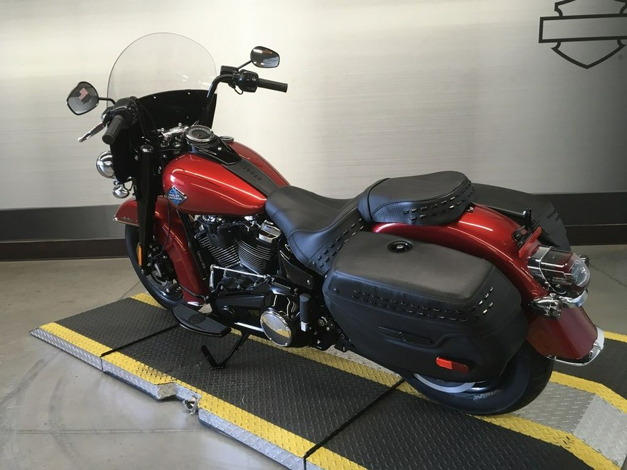 2026 Harley-Davidson® FLHC - Heritage Classic