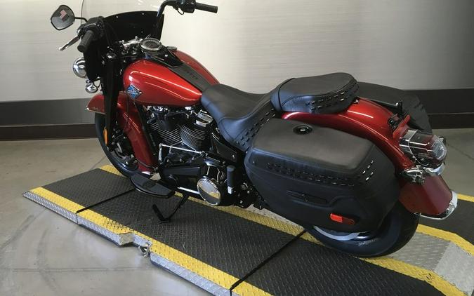 2026 Harley-Davidson® FLHC - Heritage Classic