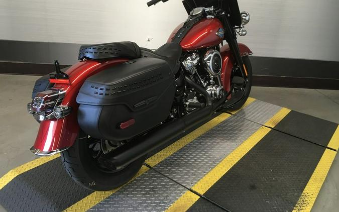 2026 Harley-Davidson® FLHC - Heritage Classic