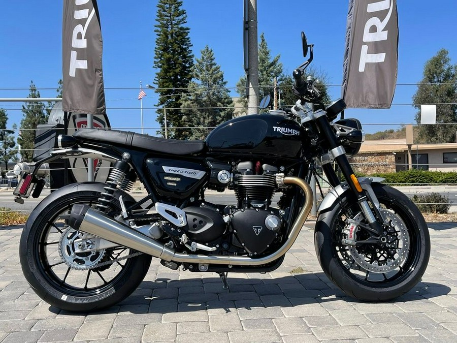 2024 Triumph Speed Twin 1200 Jet Black