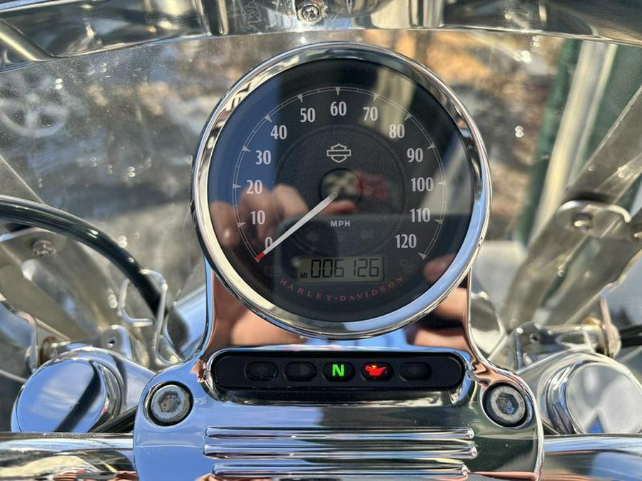 2015 Harley-Davidson® XL1200T - Sportster® SuperLow® 1200T