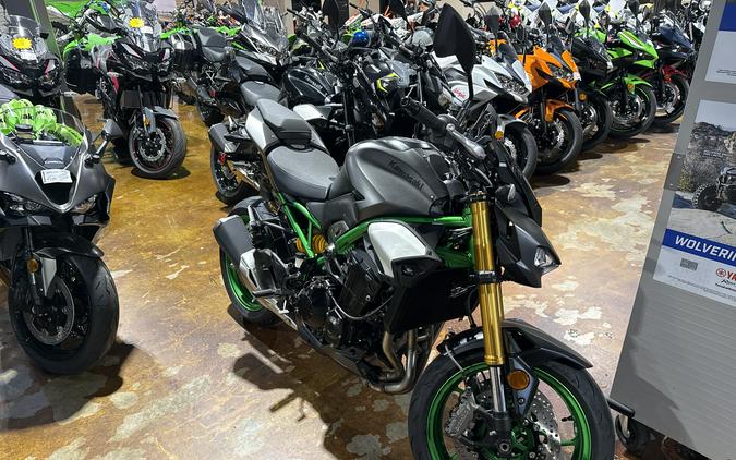 2026 Kawasaki Z900 SE ABS