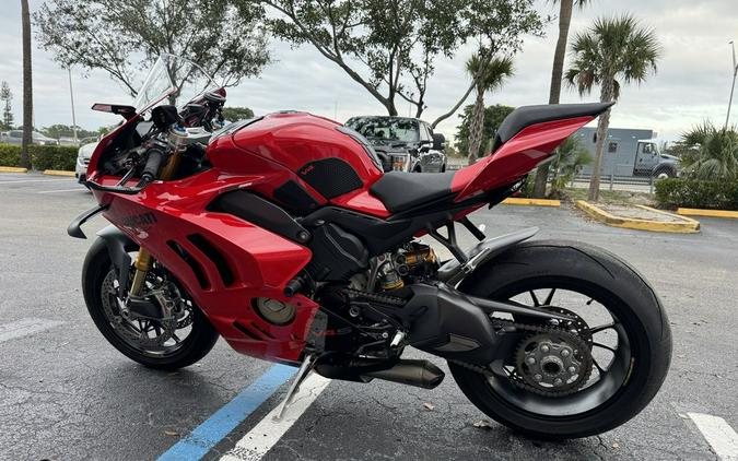 2024 Ducati Panigale V4 S Red