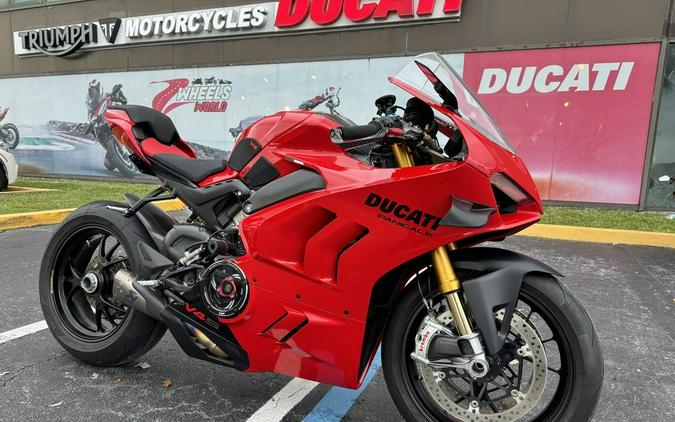 2024 Ducati Panigale V4 S Red