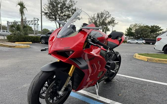 2024 Ducati Panigale V4 S Red