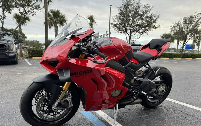 2024 Ducati Panigale V4 S Red