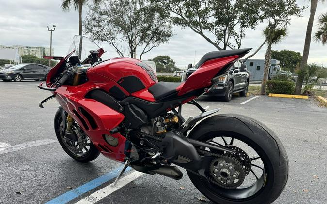 2024 Ducati Panigale V4 S Red