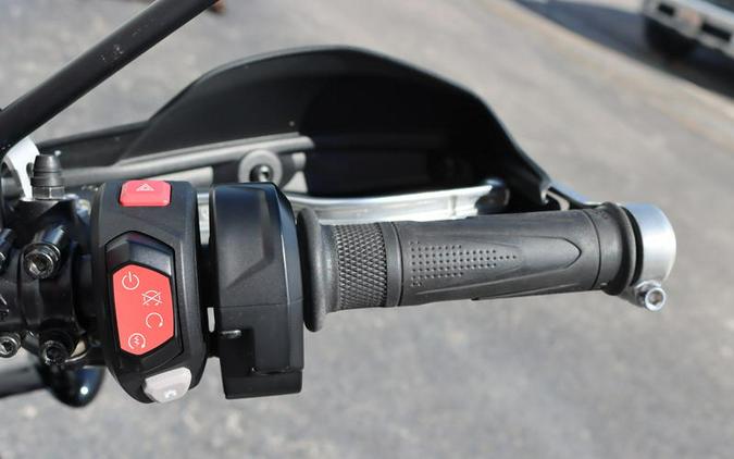 2020 Triumph Scrambler 1200 XC - Showcase Jet Black/Matte Black