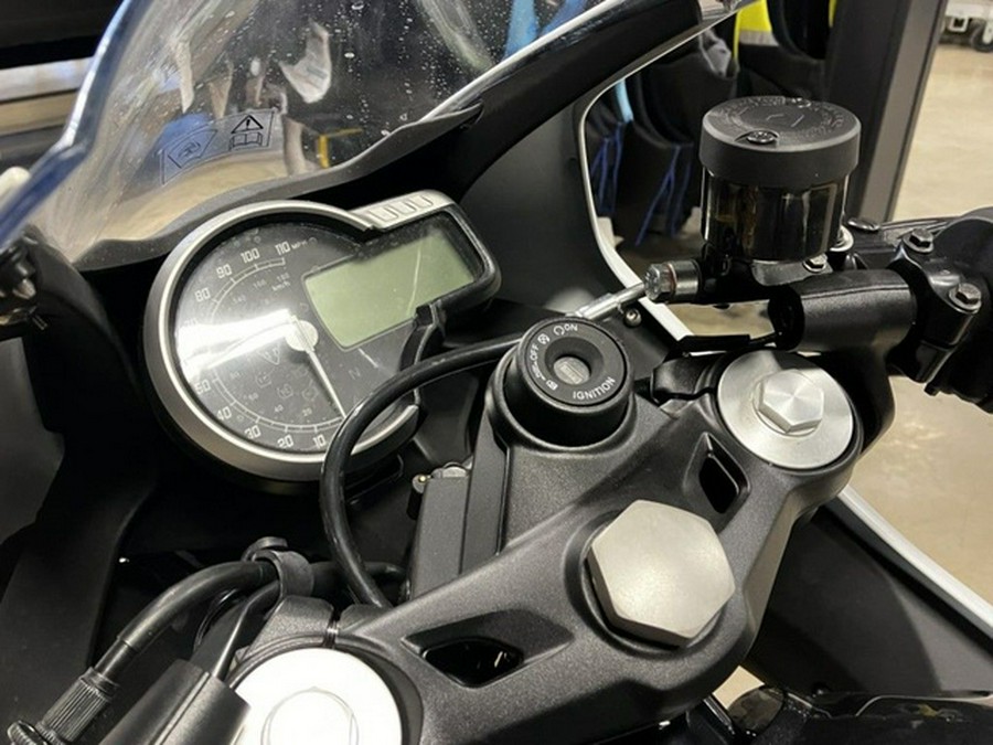 2026 Triumph Thruxton 400