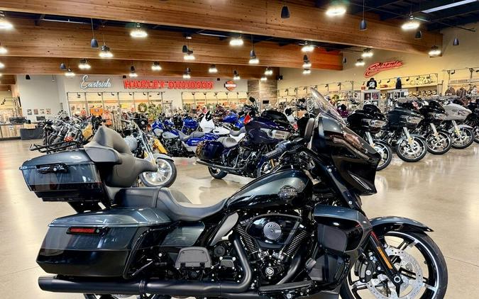 FLHXU 2025 Street Glide™ Ultra
