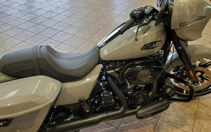 2024 Harley-Davidson Street Glide® Billiard Gray