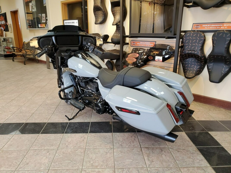 2024 Harley-Davidson Street Glide® Billiard Gray